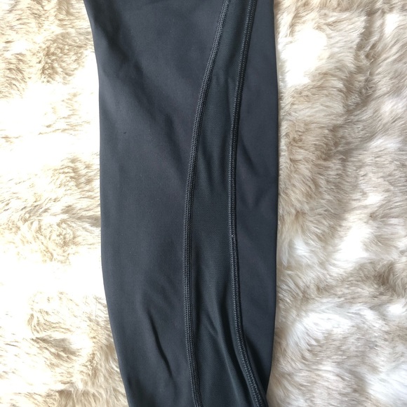 Lululemon Train Times Leggings 7/8 EUC Size 8 - Picture 4 of 8